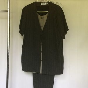 NEW Alfred Dunner Pantsuit